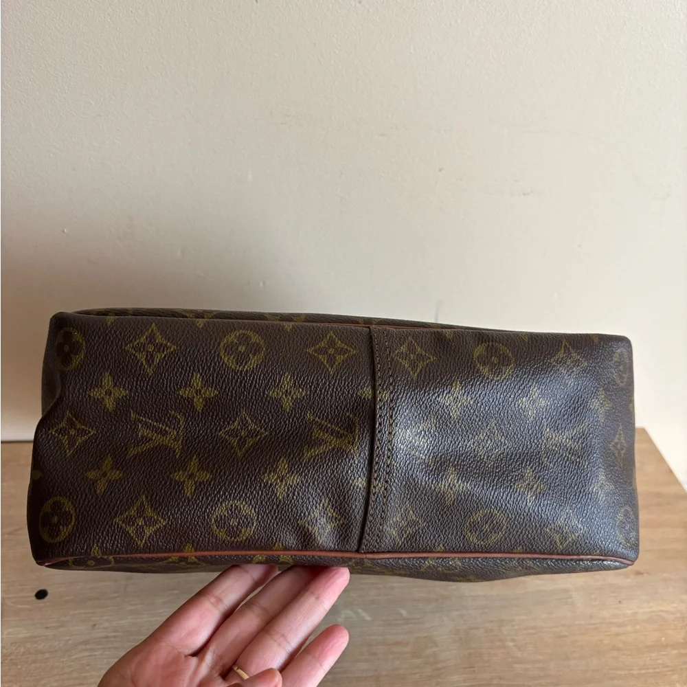 Authentic Louis Vuitton clutch monogram - Picture 3 of 7